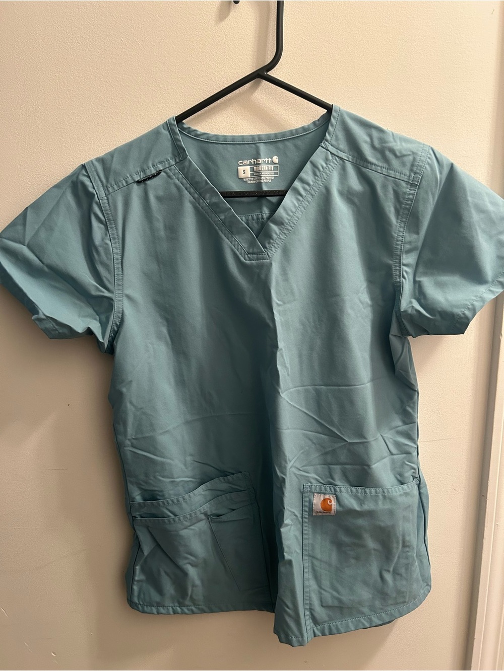 Carhartt women’s scrub set